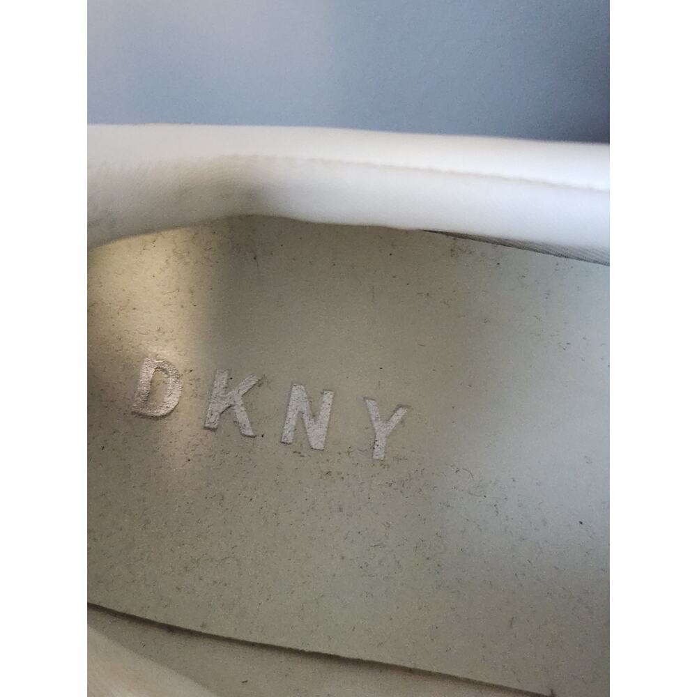 NWOT DKNY Athletic Sneakers White Size 11 - Picture 6 of 7